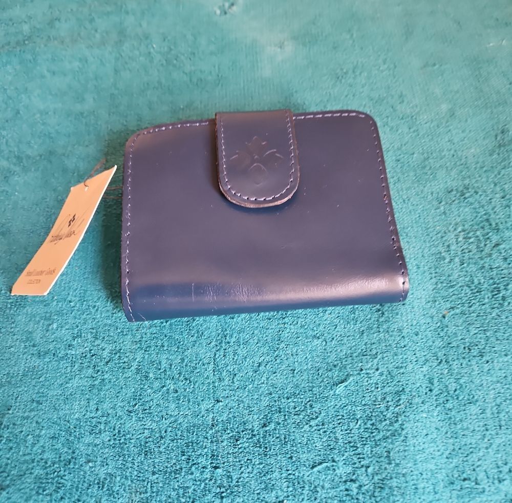 Patricia Nash Iberia Bifold Wallet
